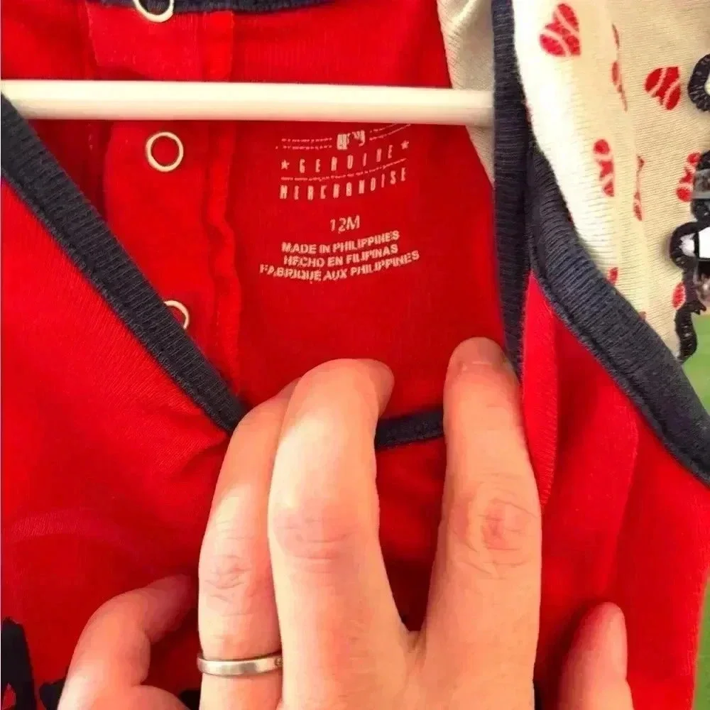 Authentic MLB Washington Nationals 12mo onesie Discount w bundling!
